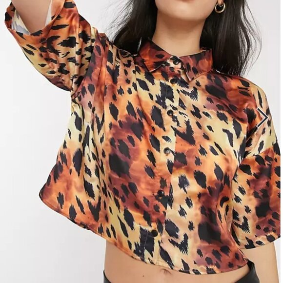 ASOS DESIGN short sleeve cropped shirt in leopard print 6 S Small - Picture 1 of 8